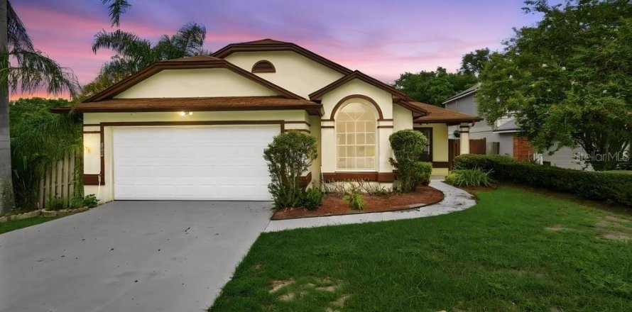Villa ou maison à Apopka, Floride 4 chambres, 148.74 m2 № 2351454