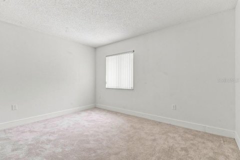 Villa ou maison à vendre à Apopka, Floride: 4 chambres, 148.74 m2 № 2351454 - photo 27
