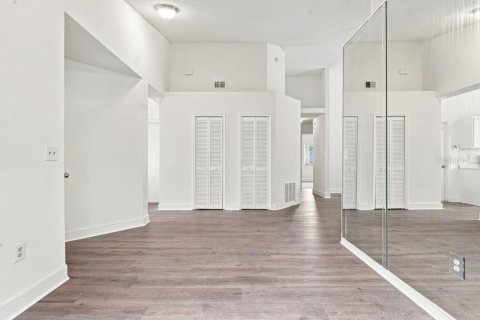 Villa ou maison à vendre à Apopka, Floride: 4 chambres, 148.74 m2 № 2351454 - photo 10