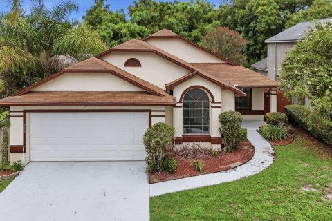 Villa ou maison à vendre à Apopka, Floride: 4 chambres, 148.74 m2 № 2351454 - photo 3
