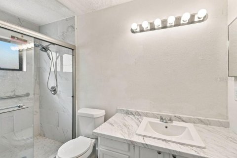 Villa ou maison à vendre à Apopka, Floride: 4 chambres, 148.74 m2 № 2351454 - photo 26