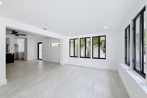 Villa ou maison à louer à Dunedin, Floride: 3 chambres, 151.99 m2 № 2385677 - photo 25