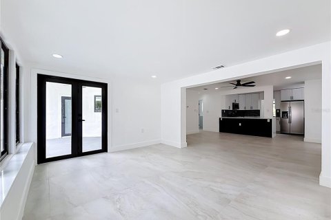 Villa ou maison à louer à Dunedin, Floride: 3 chambres, 151.99 m2 № 2385677 - photo 24
