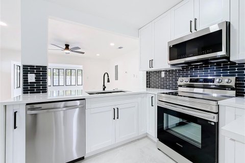 Villa ou maison à louer à Dunedin, Floride: 3 chambres, 151.99 m2 № 2385677 - photo 21