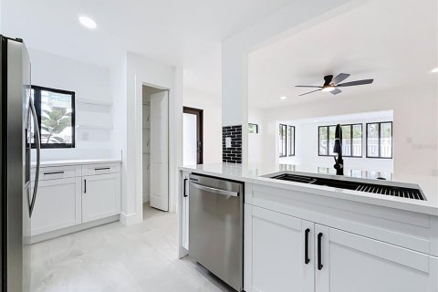 Villa ou maison à louer à Dunedin, Floride: 3 chambres, 151.99 m2 № 2385677 - photo 22