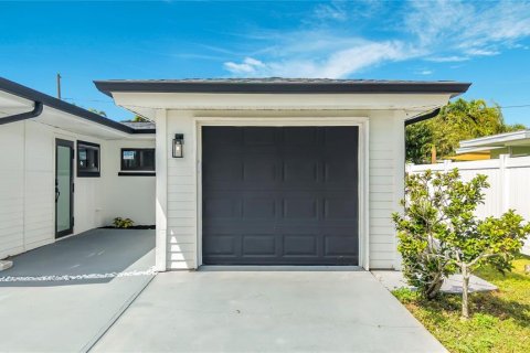 Villa ou maison à louer à Dunedin, Floride: 3 chambres, 151.99 m2 № 2385677 - photo 4