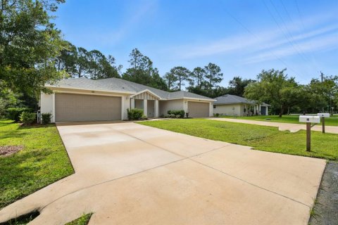 Commercial property in Palm Coast, Florida 6 bedrooms, 302.4 sq.m. № 1884303 - photo 11