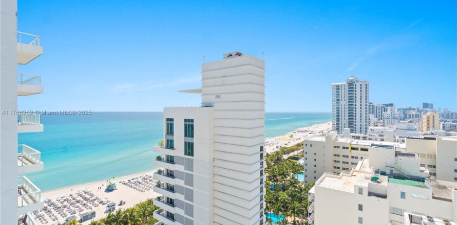 Studio à Condo à Miami Beach, Floride № 1940596