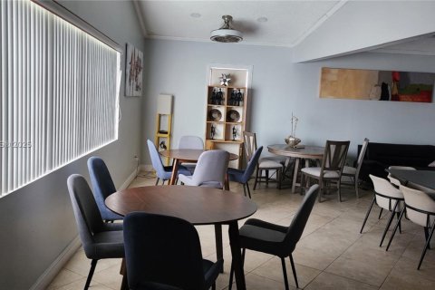 Commercial property in Hollywood, Florida № 1944410 - photo 20