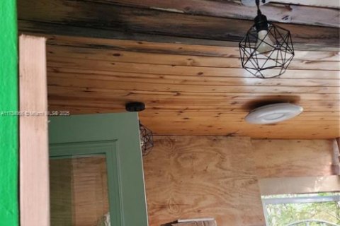 Commercial property in Hollywood, Florida № 1944410 - photo 15