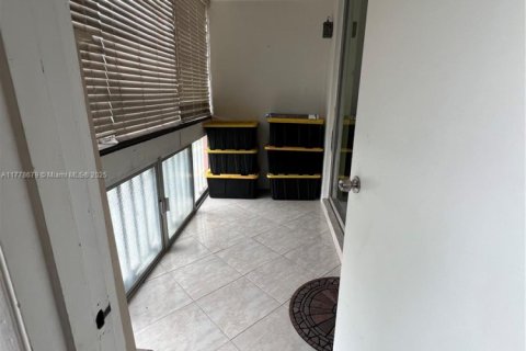 Купить кондоминиум в Майами, Флорида 1 спальня, 73.67м2, № 1697995 - фото 14