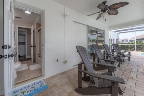 House in Apollo Beach, Florida 3 bedrooms, 166.76 sq.m. № 2114059 - photo 25