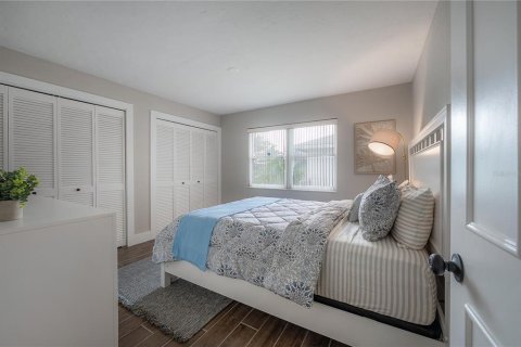 House in Apollo Beach, Florida 3 bedrooms, 166.76 sq.m. № 2114059 - photo 20