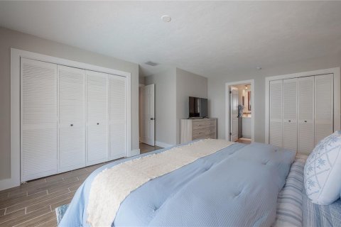 House in Apollo Beach, Florida 3 bedrooms, 166.76 sq.m. № 2114059 - photo 27