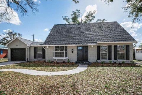 House in Tampa, Florida 4 bedrooms, 153.94 sq.m. № 2093414 - photo 6