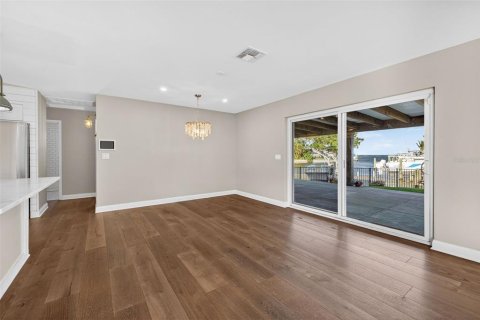 Villa ou maison à vendre à Saint Petersburg, Floride: 3 chambres, 165.74 m2 № 2148266 - photo 7