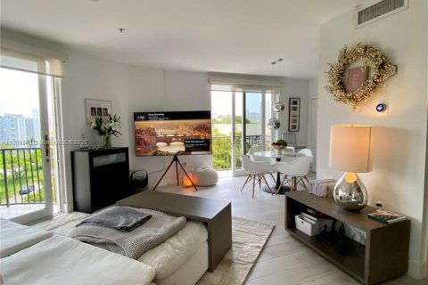 Condominio en alquiler en Miami, Florida, 2 dormitorios, 86.4 m2 № 1689172 - foto 5