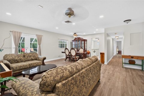 Casa en venta en Miami, Florida, 3 dormitorios, 189.15 m2 № 2382223 - foto 13