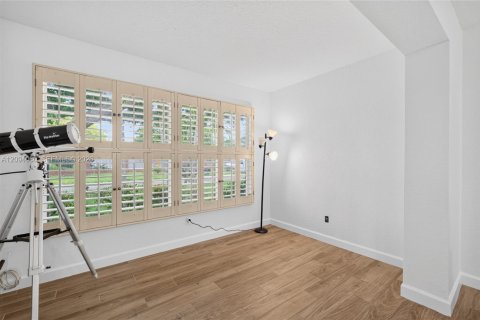 Casa en venta en Miami, Florida, 3 dormitorios, 189.15 m2 № 2382223 - foto 18
