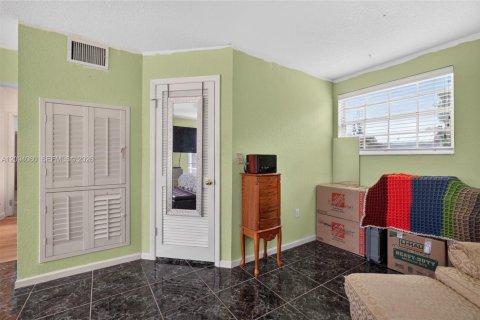 Casa en venta en Miami, Florida, 3 dormitorios, 189.15 m2 № 2382223 - foto 26