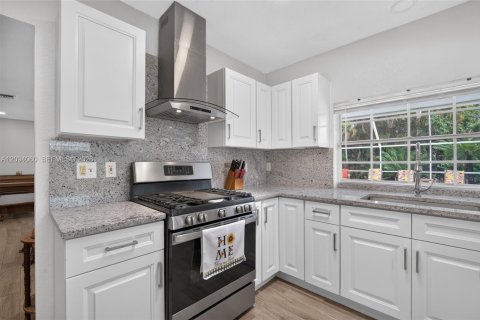 Casa en venta en Miami, Florida, 3 dormitorios, 189.15 m2 № 2382223 - foto 7
