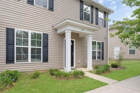 Townhouse in Tallahassee, Florida 3 bedrooms, 109.25 sq.m. № 2212545