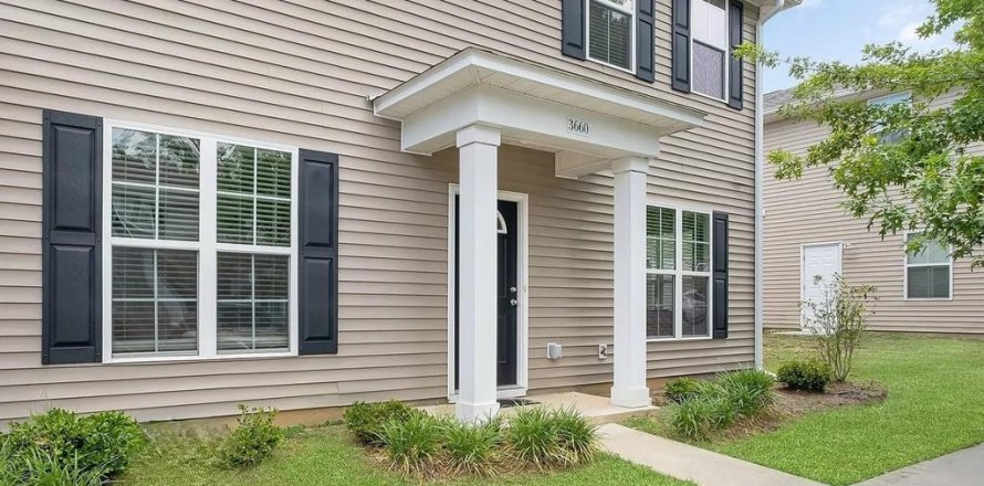 Townhouse in Tallahassee, Florida 3 bedrooms, 109.25 sq.m. № 2212545
