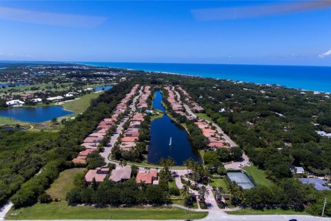 House in Vero Beach, Florida 2 bedrooms, 160.07 sq.m. № 1722776 - photo 27