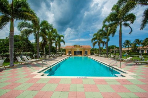 House in Vero Beach, Florida 2 bedrooms, 160.07 sq.m. № 1722776 - photo 25