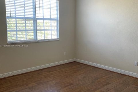 Condo in Tamarac, Florida, 3 bedrooms  № 1855053 - photo 14