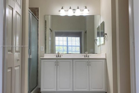 Condo in Tamarac, Florida, 3 bedrooms  № 1855053 - photo 18