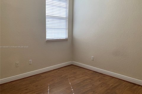 Condo in Tamarac, Florida, 3 bedrooms  № 1855053 - photo 23