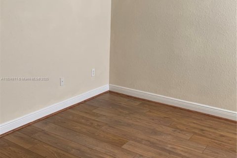 Condo in Tamarac, Florida, 3 bedrooms  № 1855053 - photo 24