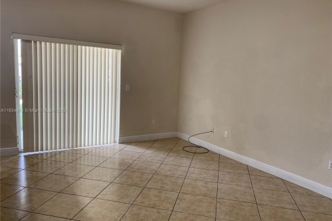 Condo in Tamarac, Florida, 3 bedrooms  № 1855053 - photo 4