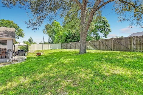 Casa en venta en Deltona, Florida, 4 dormitorios, 137.87 m2 № 2219997 - foto 11