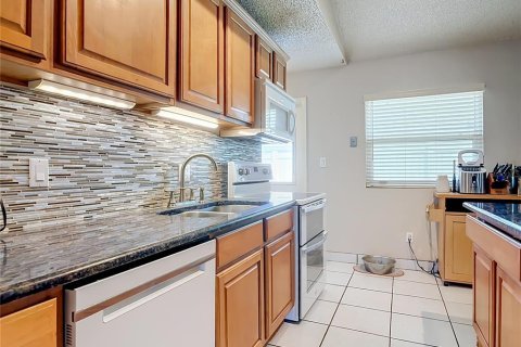 Casa en venta en Deltona, Florida, 4 dormitorios, 137.87 m2 № 2219997 - foto 27