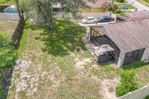 Casa en venta en Deltona, Florida, 4 dormitorios, 137.87 m2 № 2219997 - foto 8