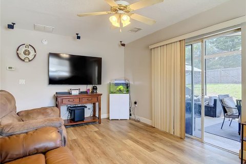 Casa en venta en Deltona, Florida, 4 dormitorios, 137.87 m2 № 2219997 - foto 25