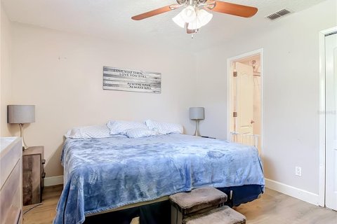 Casa en venta en Deltona, Florida, 4 dormitorios, 137.87 m2 № 2219997 - foto 19
