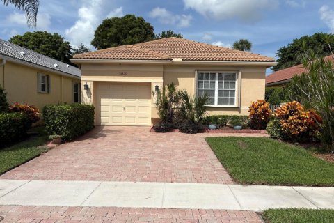 House in Delray Beach, Florida 2 bedrooms, 174.93 sq.m. № 2251527