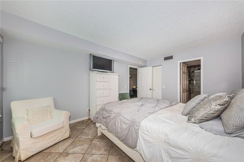 Condominio en venta en Saint Petersburg, Florida, 2 dormitorios, 82.68 m2 № 2339791 - foto 18