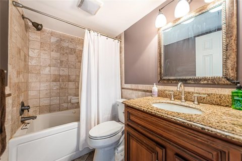 Condominio en venta en Saint Petersburg, Florida, 2 dormitorios, 82.68 m2 № 2339791 - foto 14