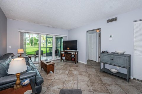 Condominio en venta en Saint Petersburg, Florida, 2 dormitorios, 82.68 m2 № 2339791 - foto 10