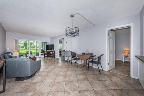 Condominio en venta en Saint Petersburg, Florida, 2 dormitorios, 82.68 m2 № 2339791 - foto 9