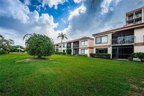 Condominio en venta en Saint Petersburg, Florida, 2 dormitorios, 82.68 m2 № 2339791 - foto 27