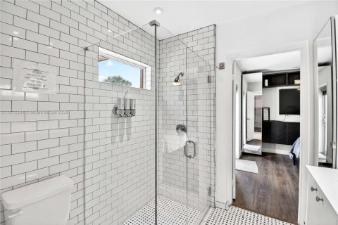 Casa en venta en Fort Lauderdale, Florida, 3 dormitorios, 124.77 m2 № 2021113 - foto 5