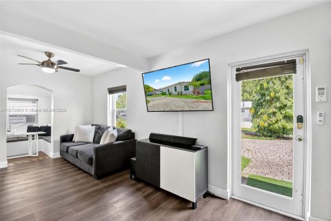 Casa en venta en Fort Lauderdale, Florida, 3 dormitorios, 124.77 m2 № 2021113 - foto 9
