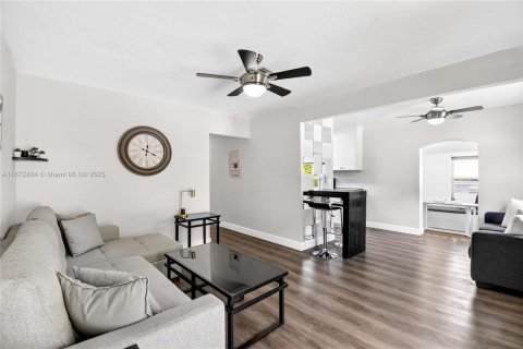 Casa en venta en Fort Lauderdale, Florida, 3 dormitorios, 124.77 m2 № 2021113 - foto 10