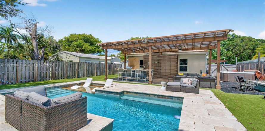 Casa en Fort Lauderdale, Florida 3 dormitorios, 124.77 m2 № 2021113