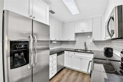 Casa en venta en Fort Lauderdale, Florida, 3 dormitorios, 124.77 m2 № 2021113 - foto 16